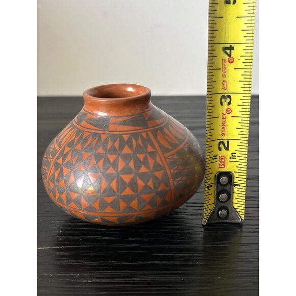 Mata Ortiz Seed Pottery Handmade by Flora Rodriguez Geometric Design Mexican Art - Picture 11 of 12